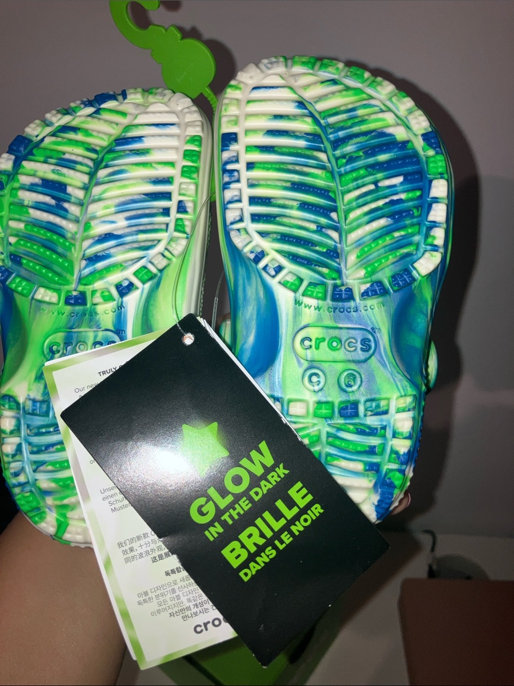 NEW CROCS toddler Kids Prep Blue & Green Tie-Dye Classic Clog GLOW IN THE DARK - Picture 5 of 7